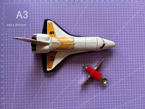 Corgi die cast james bond - cast,