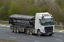 Truck Photo 12x8 - Volvo FH -
