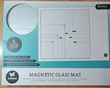 Glass Mat with 4 Magnets