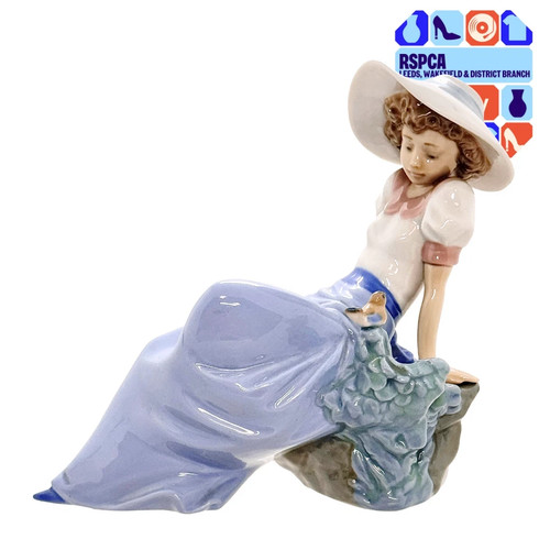 Nao lladro porcelain - by,