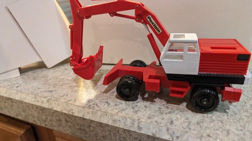 Poclain ly2p wheel excavator - poclain,