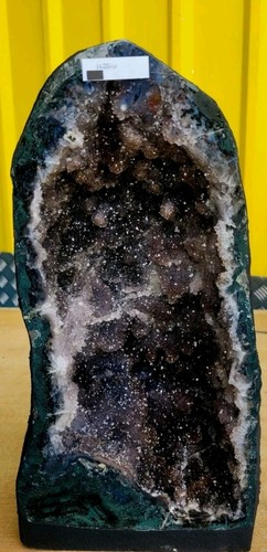 Stunning amethyst geode - stunning, cave