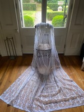 Long Vintage 1970s Op-Art Net