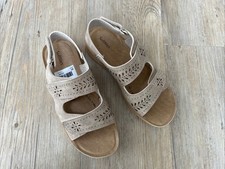 New Ladies SOFTLITES Easy Fastening Laser Cut Pattern Sandals EU 38 Style 197022