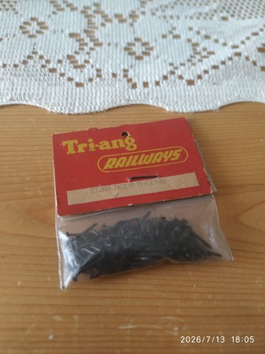 Pack tri ang track pins - of,
