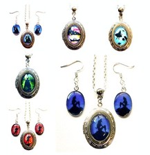 DISNEY SILHOUETTE LOCKET KEYRING LOCKET EARRINGS CHARM COLOUR BLACK WHITE