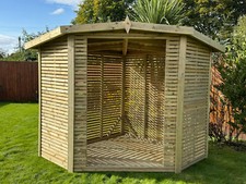 corner summer house hot tub