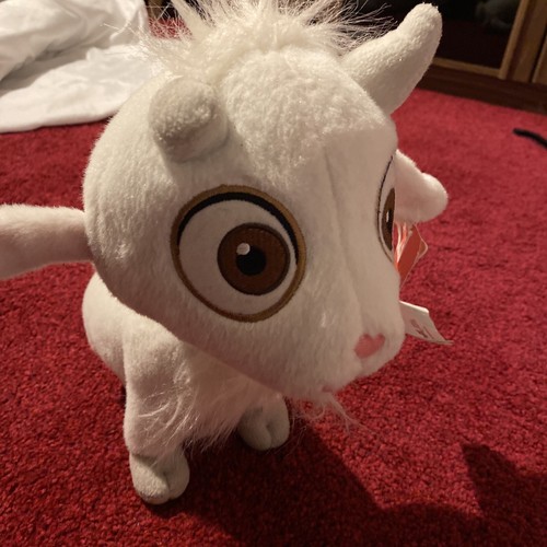 Despicable goat doll - me, 3