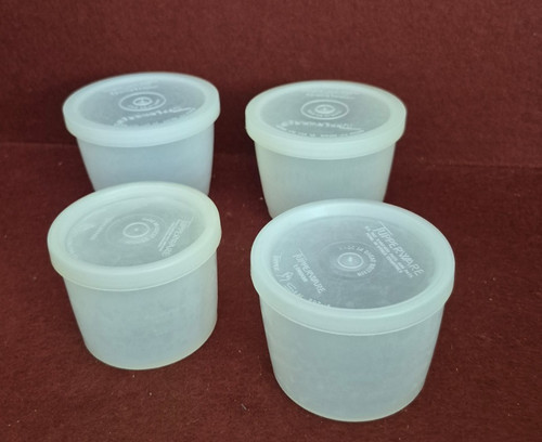 Vintage tupperware small - tupperware, round