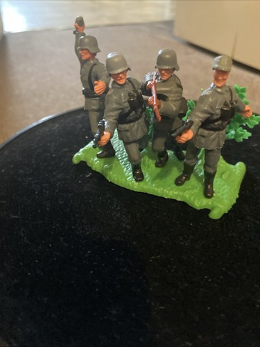 Vintage timpo german soldiers - timpo,