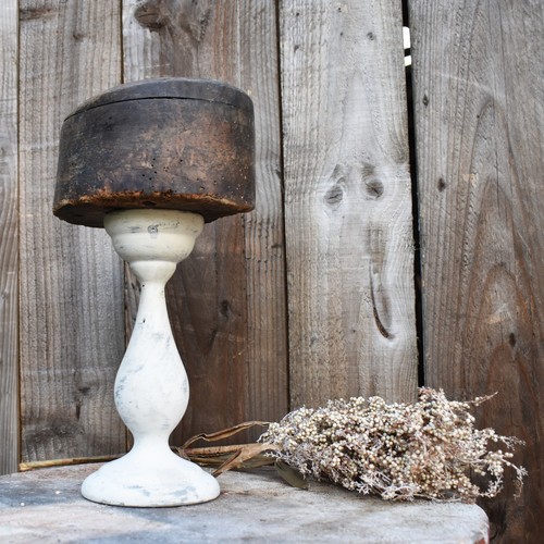 Antique milliners hat - hat, mould