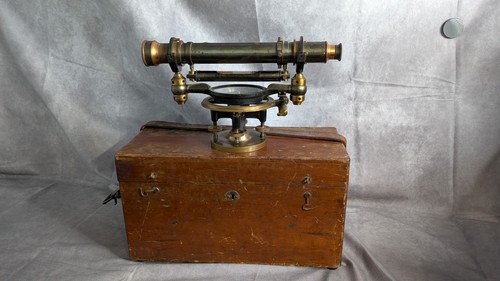 Vintage queen engineer - &, engineer's