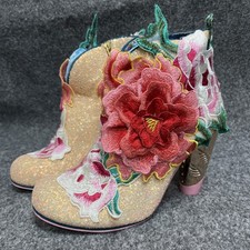 Irregular Choice Rows Garden