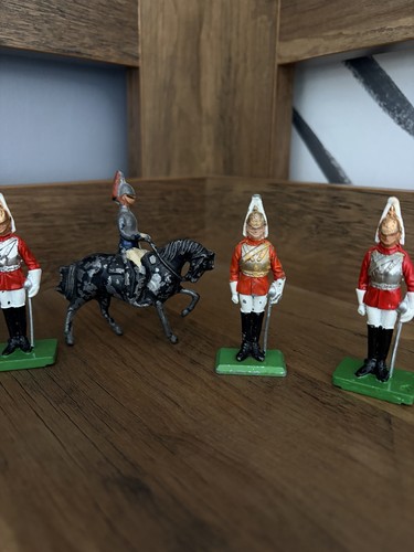 Vintage lead toy soldiers job - lead,