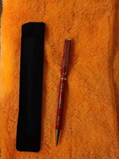 Buckingham Palace Twist Ball