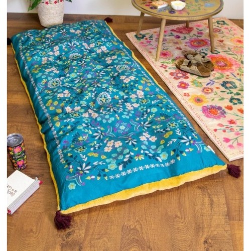 Natural life lounge bed roll - life,