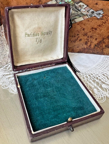 Antique burgundy tooled - burgundy,