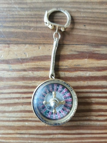 Vintage keyr ring roulette - vintage,