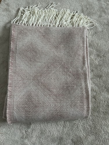 Laura ashley bed throw pink - ashley,