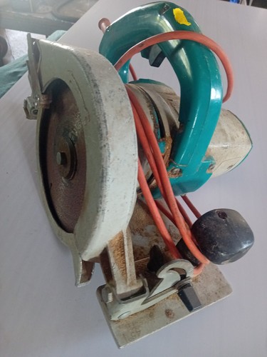 Old school circular saw - school, in
