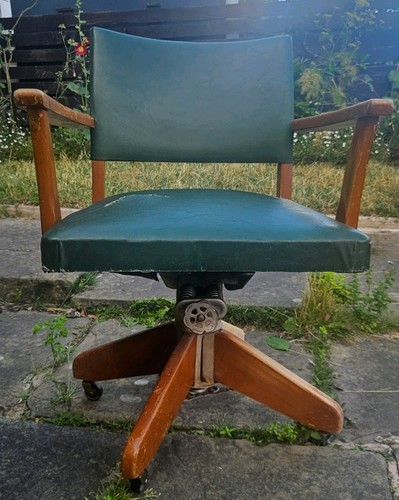 Vintage hillcrest chair - hillcrest,