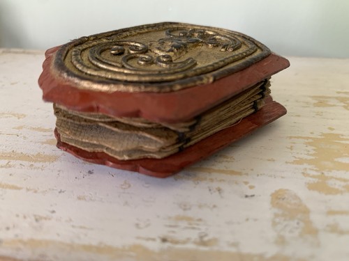 Burmese concertina opening