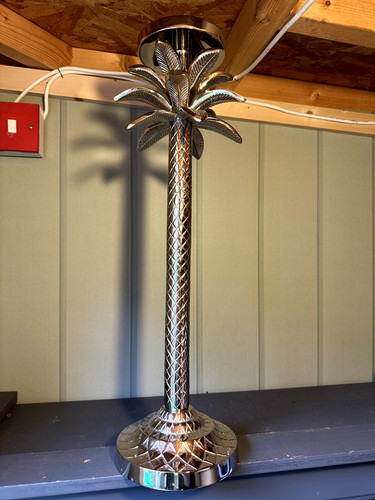 Chrome metal palm - palm, candle
