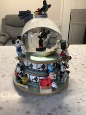 DIsney Mickey Mouse Snow Globe