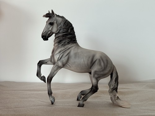Breyer traditional alborozo - traditional,