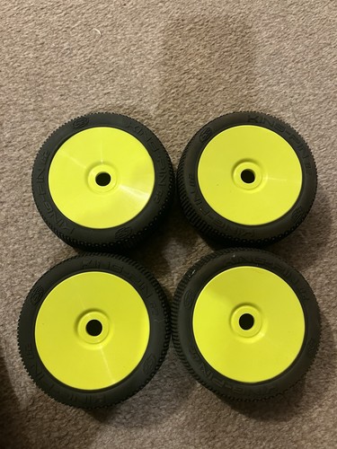 Losi kingpin buggy tyres - 1:8,
