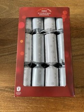 New 12x Christmas Crackers