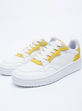 Zara Women’s Contrast