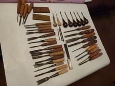 CARVIND CHISELS, GOUGES AND GRAVERS , 2 SLIP STONES + STAR PUNCHES