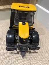 BRUDER JCB FASTRAC 8330