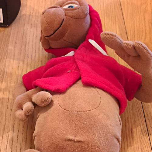 Universal plush soft toy - e.t.,