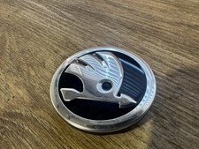 1X Original Skoda Wheel Center