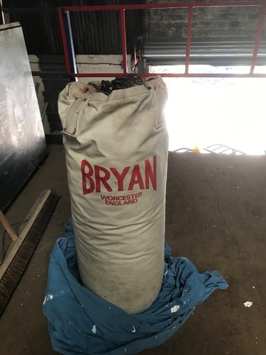 Punch bag bryan heavy - bag, with