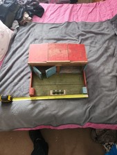 Vintage  Car Garage, Suit