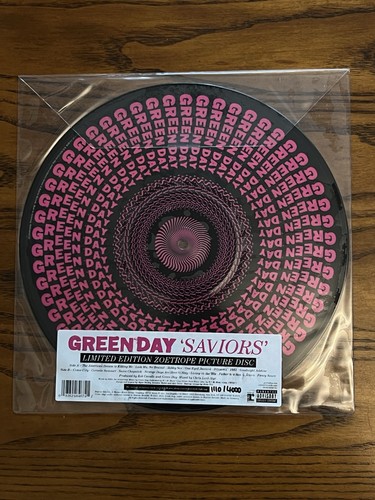 Green day saviors - day,