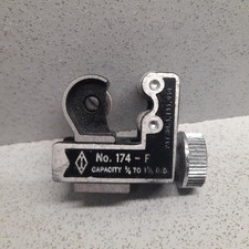 VINTAGE IMPERIAL EASTMAN NO. 174-F PIPE CUTTER 3/8" to 1-1/8"OD, spare wheel