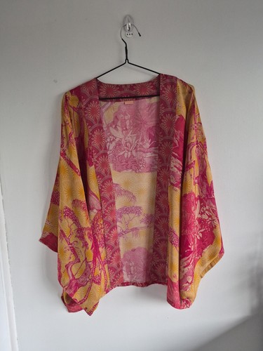 Lovely powder kimono - lovely!,