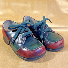 VINTAGE CLARKS CHILDRENS SHOES SIZE 4 BURGUNDY & GREEN LACE UP