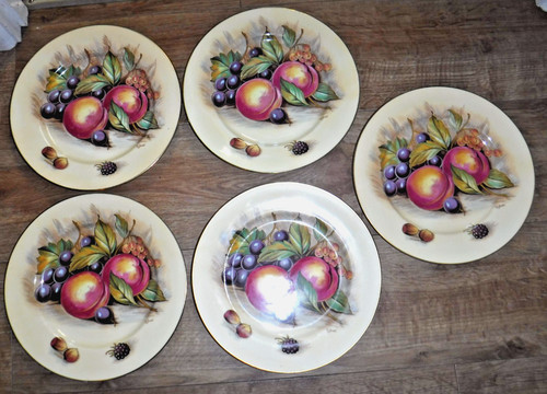 Aynsley orchard gold fruit - orchard,