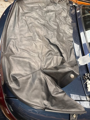 Mazda tonneau cover - mazda, mx-5