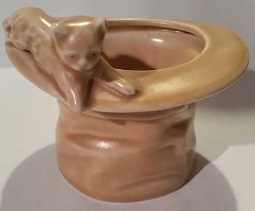 Sylvac pottery small planter - pottery,