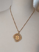 22 carat gold half sovereign