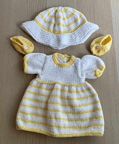 Hand knitted dolls clothes 3pc