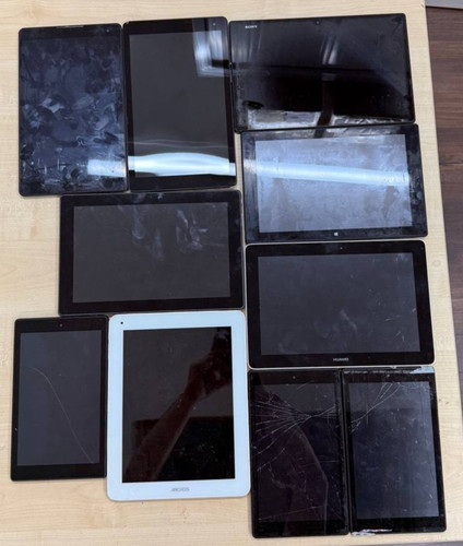 Job lot phones - lot, tablets
