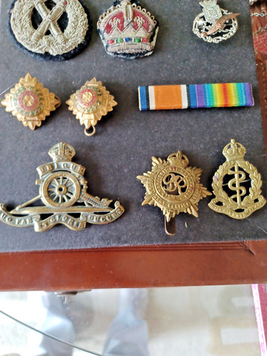 Ww1 and ww2 badges mixed - ww1,