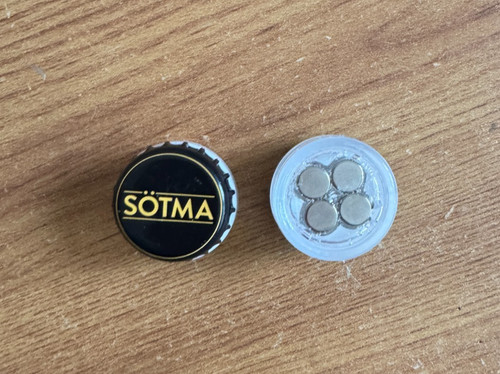Geocache bottle top fake - top, hide